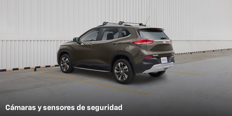 Tracker cuenta con sensores de reversa y cámara de vision trasera, gana tu viaje con Aeroméxico Rewards y Chevrolet