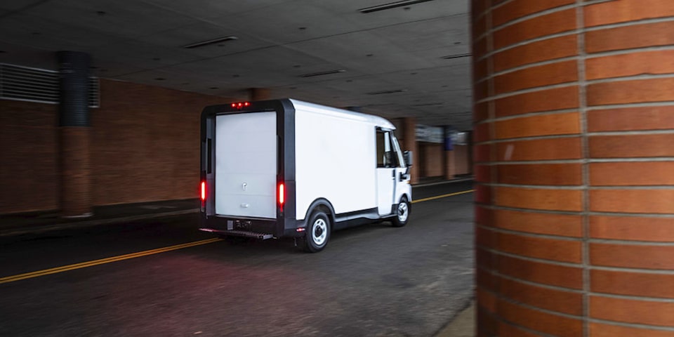 Chevrolet BrightDrop, van de reparto eléctrica con frenado automático de emergencia mejorado